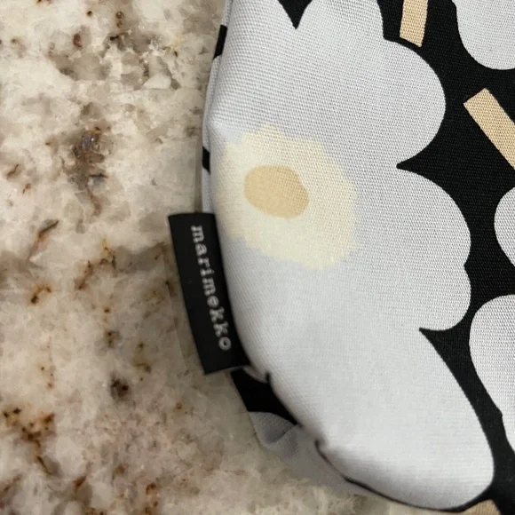 Marimekko Ainikki Mini Unikko Light Blue/Black Purse ~ Shoulder/Crossbody - Picture 3 of 6